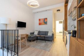Charming two bedroom Wagram 17th